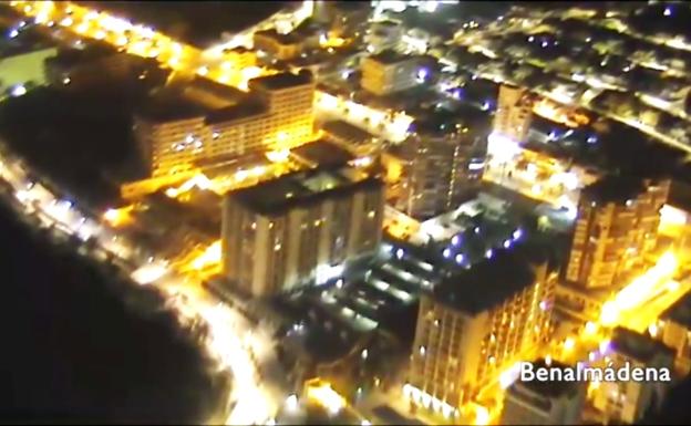 Vídeo | La noche de la Costa del Sol vista desde el aire en pleno estado de alarma